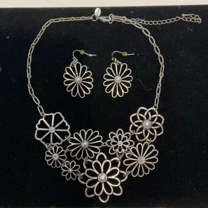 Lia Sophia Daisy Necklace and Earring Set Oxidized Silver